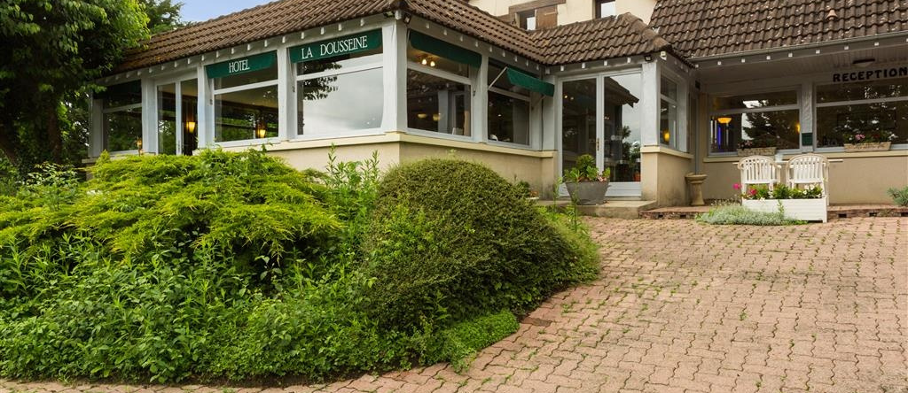 The Originals Access, Hôtel La Dousseine, Anet — photo 1