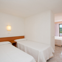 Hotel Galeon, Sant Joan de Labritja — photo 3