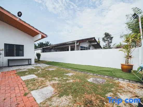 Batu Pahat w Pooltable Villa 4Br16Pax by Our Stay, 峇株巴辖 — 照片 1