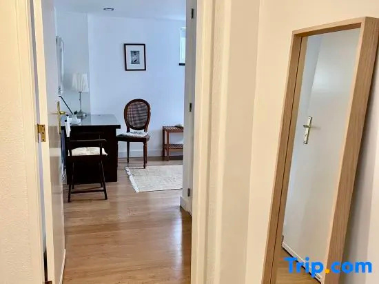 S. Pedro House - Apt. w/pool and garden 5 minutes from the beach, Estoril — photo 1