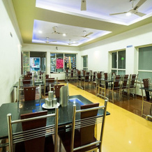 OYO 10428 Hotel Sandal Breeze, Valparai — photo 3