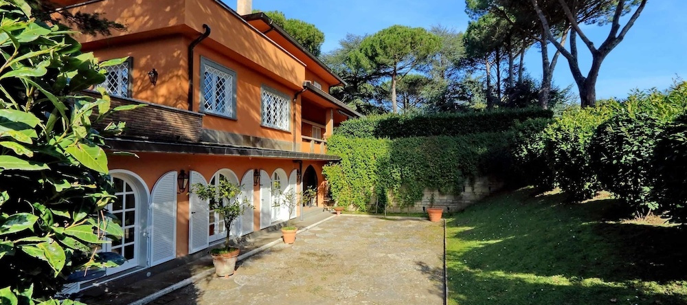Via Pierre - Villas in the countryside of Rome, 格罗塔费拉塔 — 照片 1