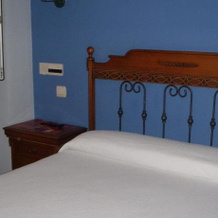 Hostal Pineda, Сервера-де-Писуэрга — фото 4