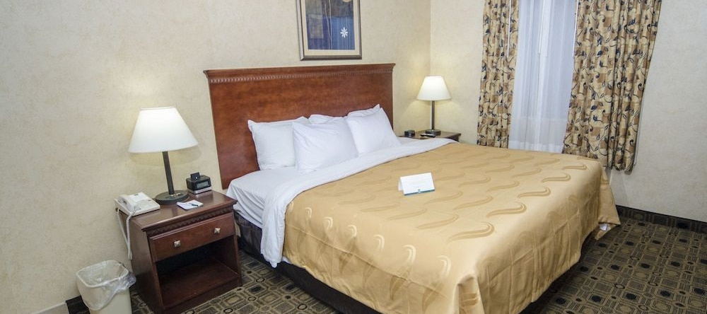 Quality Inn & Suites, Колдуотер — фото 1