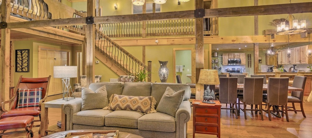 Deck & Views: Hendersonville Cabin, Roads Are Open, Гертон — фото 1