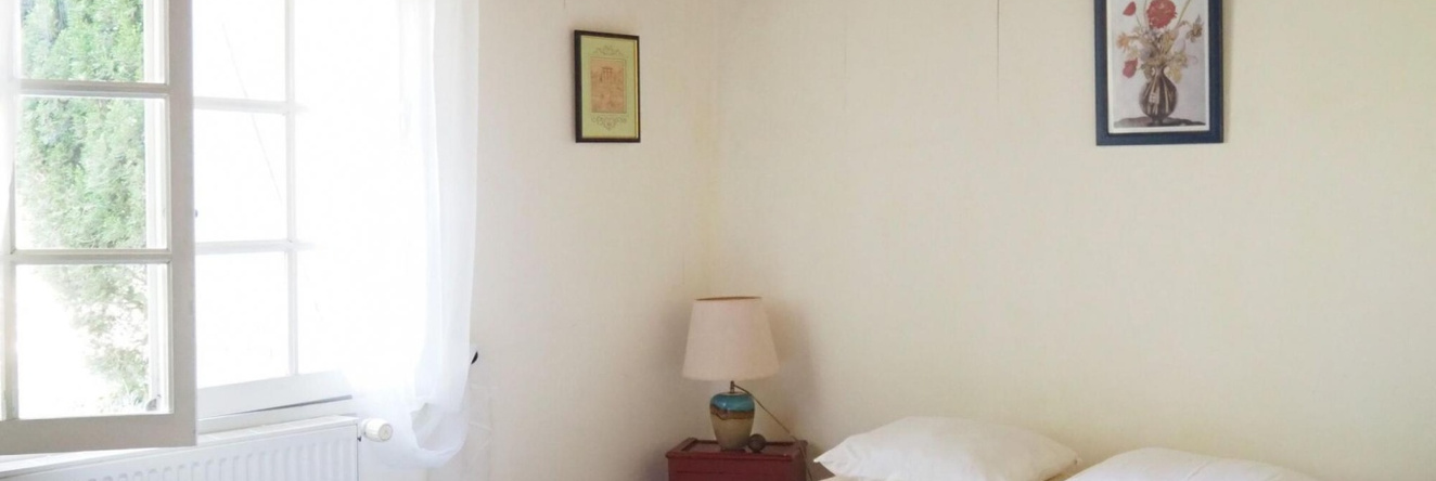 Charming Country House With Garden, 蓬圣埃斯普里 — 照片 1