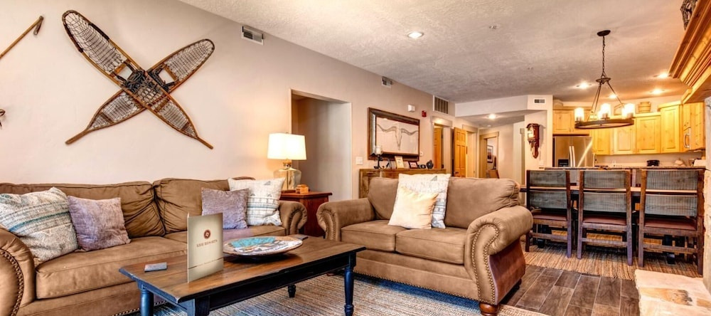 Town Pointe 3 BedroomsTPC-102C by KBM, 帕克城 — 照片 1