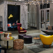 Aloft by Marriott Shenandoah Woodlands Area, 谢南多厄 — 照片 2
