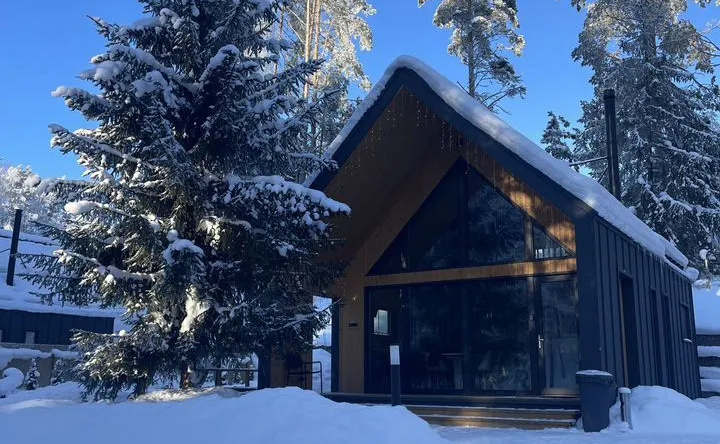 Barnhaus-2 V Zhivopicnom Pocyolke Socnovckie Gorki Private House, 索斯诺夫斯基耶戈尔基 — 照片 1