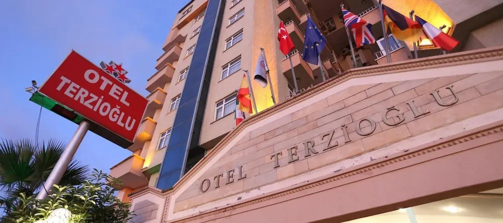 Terzioglu Hotel, 霍帕 — 照片 1