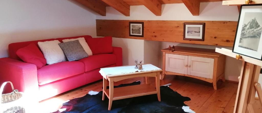 Ostello Auberge De La Gare, Hone — photo 1