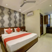 Hotel Samanvi International by OYO Rooms, 阿卢鲁 — 照片 4