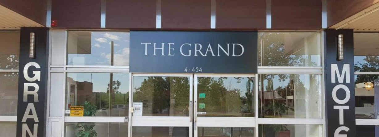 The Grand Motel, Griffith — photo 1