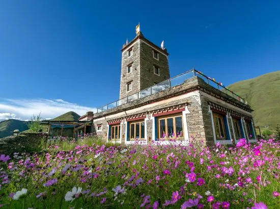 GangkarDzong Manor Hotel(康定新都桥GangkarDzong·贡嘎宗庄园酒店), Kangding — photo 1