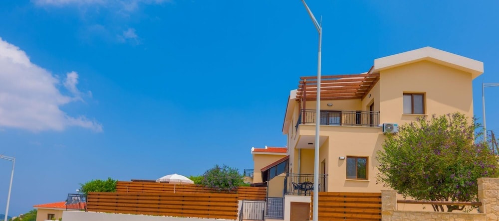 Villa Lefkas in Malatya, 利索斯 — 照片 1