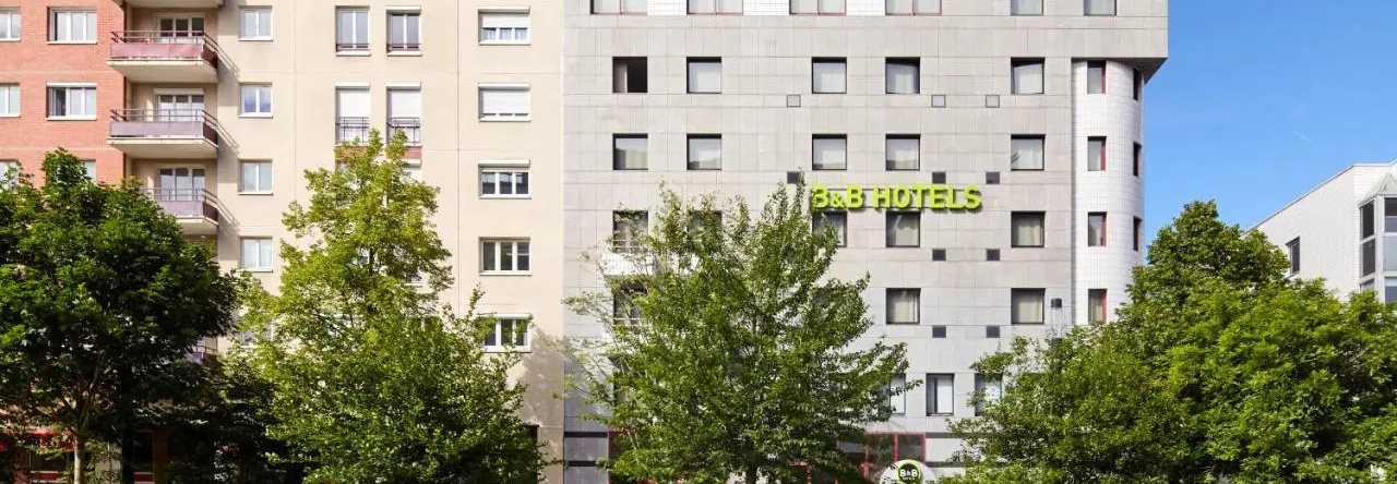 B&B Hotel Saint-Quentin-En-Yvelines Centre Gare 4 Etoiles, Монтиньи ле Бретоне — фото 1