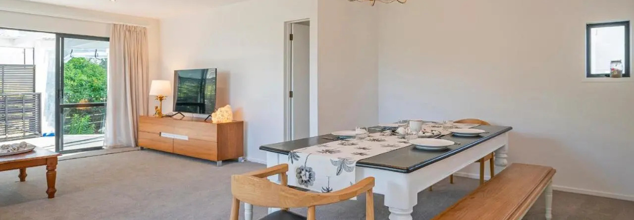 Manuka Bach - Matarangi Holiday Home, Matarangi — photo 1