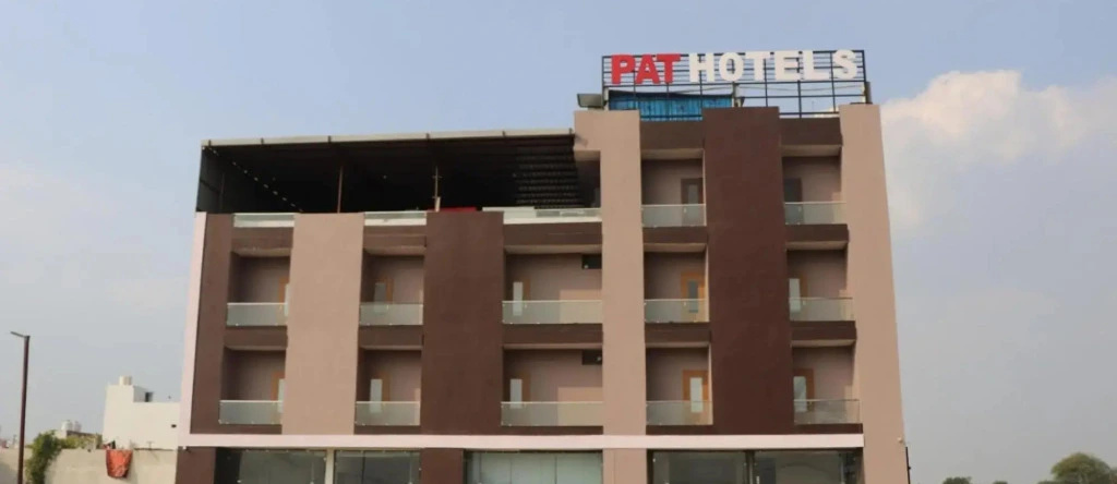 Goroomgo Pat Village Inn Indore, Др. Амбедкар Нагар — фото 1