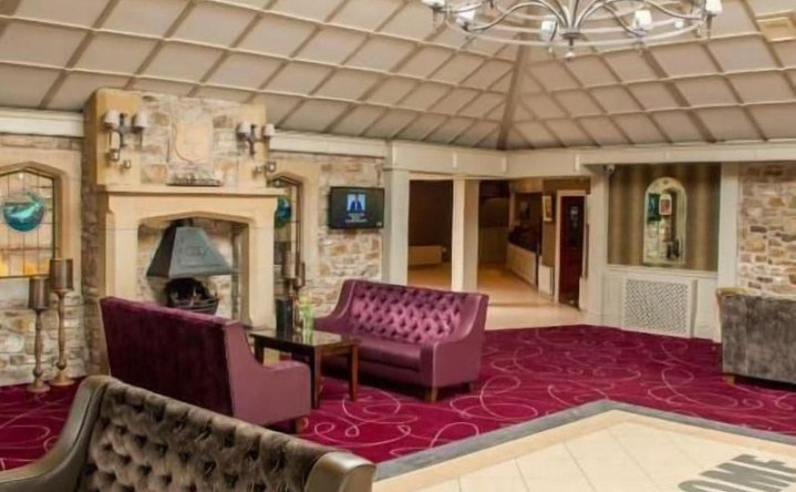 Allingham Arms Hotel, Бандоран — фото 1