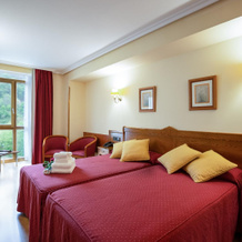 Hotel Ciudad Cangas De Onis, 坎加斯德奥尼斯 — 照片 3