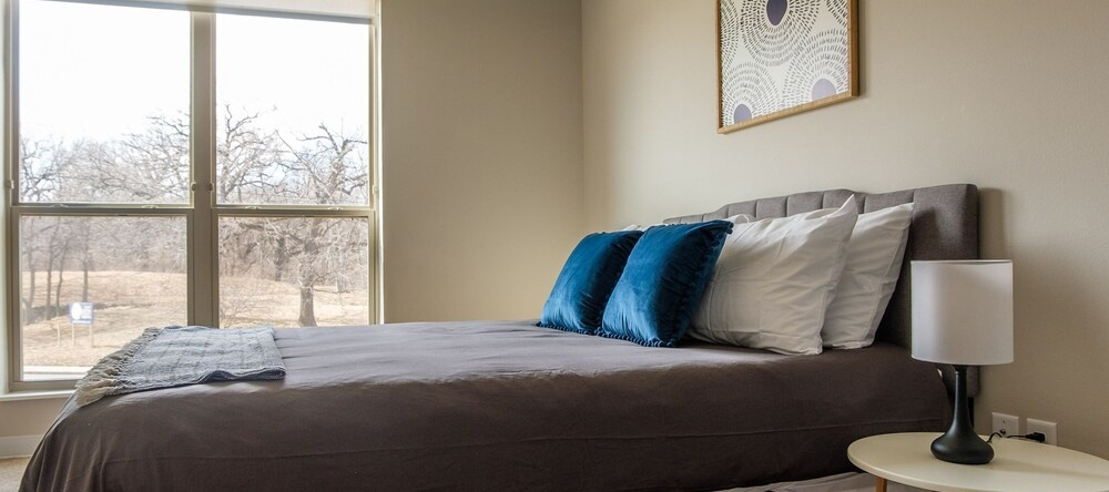 FRONTDESK Core Apts Campustown Ames, Ames — photo 1