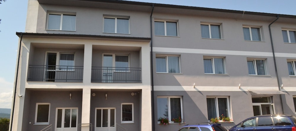 Garni Hotel 31, 斯皮什新村 — 照片 1