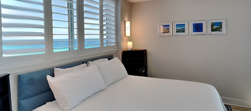 Tristan Towers unit 14D - Two Bedroom Condo, 彭萨科拉海滩 — 照片 1