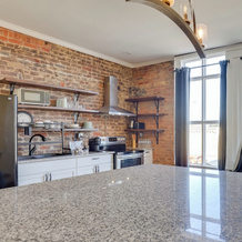 Shop, Dine & Unwind at Historic Dtwn Marshall Apt, 马歇尔 — 照片 3