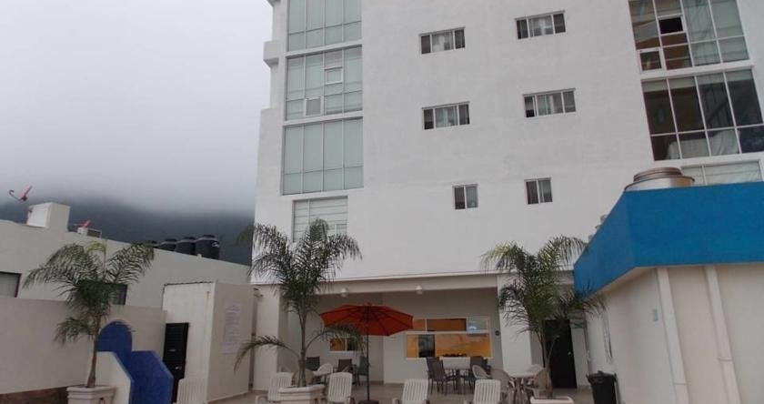 Confort Ejecutivo Suites del Valle, Monterrey — photo 1