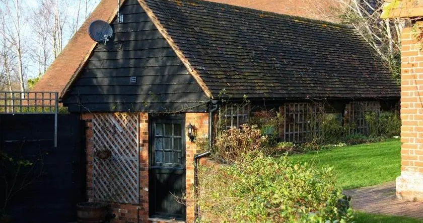Wildwood Garden Suites, Cranleigh — фото 1