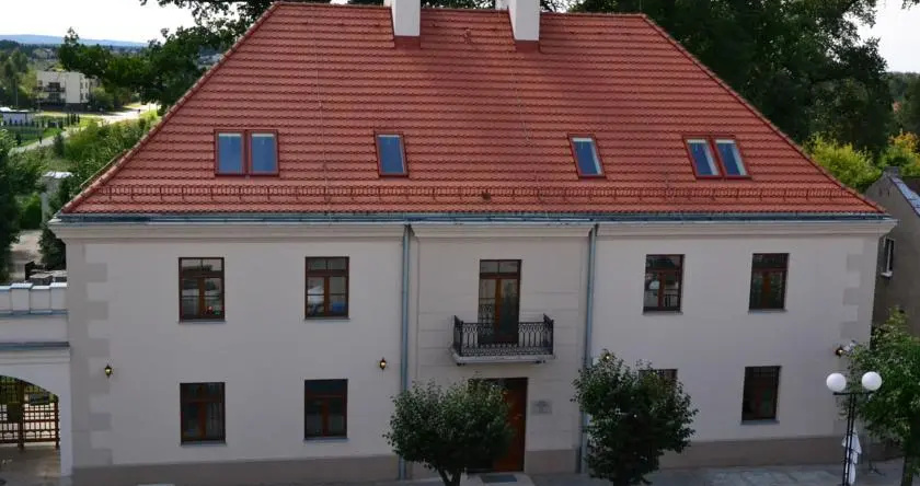 Hotel Pod Dębem, Скаржиско-Каменна — фото 1