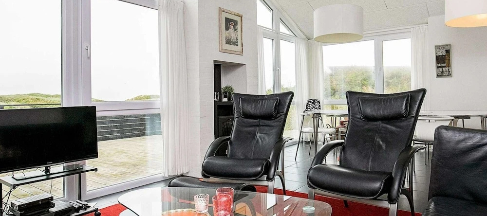 Charming Holiday Home in Løkken with Indoor Pool, Lokken — photo 1
