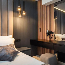 white residence with pool room, 赫瓦尔 — 照片 4