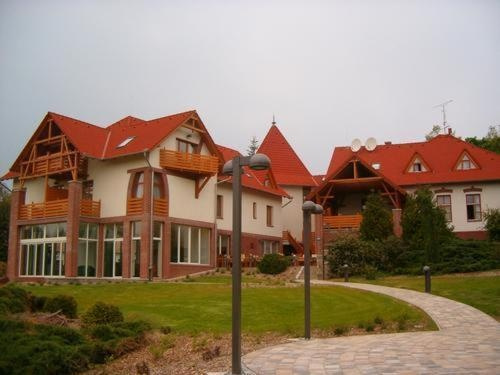 Hotel Kardosfa, Kutas — photo 1