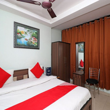 OYO Flagship 18847 Hotel Space Paradise Inn, 普拉塔普加尔 — 照片 5