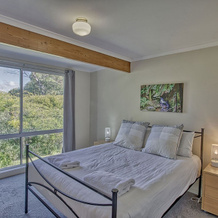 Cockatoo Cabin, Binalong Bay — photo 3