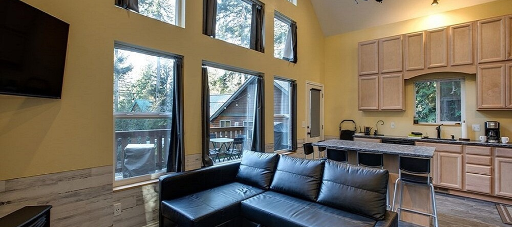 02GS - WiFi - D/W - W/D - Sleeps 8, Warnick — photo 1