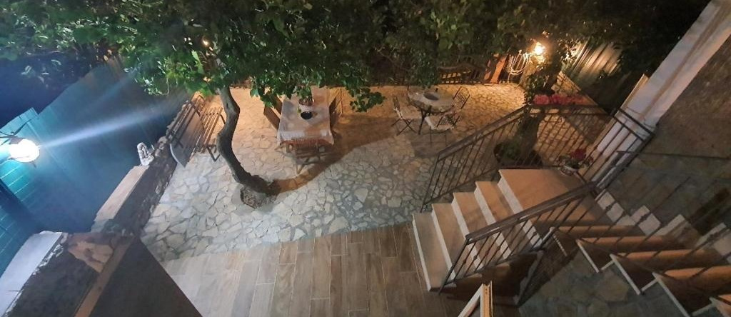 Appartamento Lo Splendore con cucina e terrazza privata, 波利卡 — 照片 1