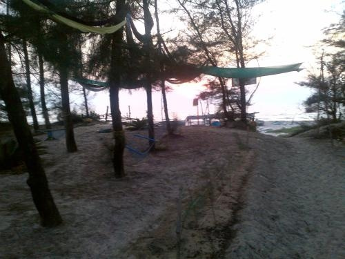 Sun Burn Beach Resorts, Венгурла — фото 1