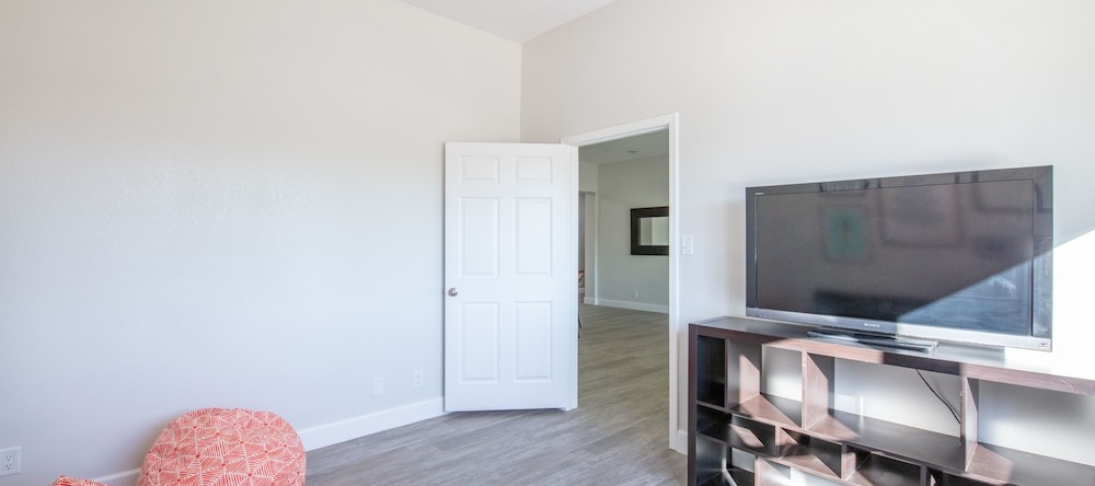 8140 E Pine - 6 Br Home, 斯科茨代尔 — 照片 1