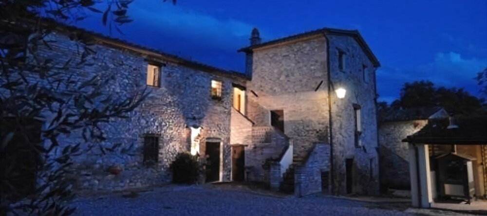 Agriturismo Acqua Calda, Montone — photo 1