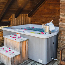 Wooden Cabin Žurej With Hot Tub, 申特尤尔 — 照片 4