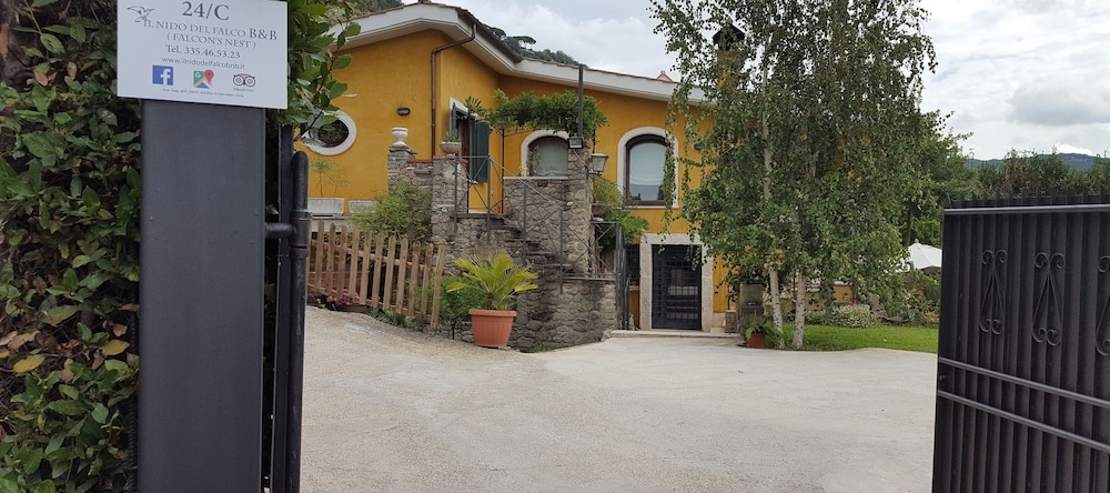 Il Nido del Falco B&B, 冈多菲堡 — 照片 1