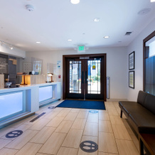 Holiday Inn Express Mill Valley San Francisco Area by IHG, 塔马尔派斯-霍姆斯特德谷 — 照片 2