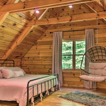 7 Mi to Ski Slopes: Mars Hill Cabin w/ Hot Tub!, 马尔斯希尔 — 照片 4