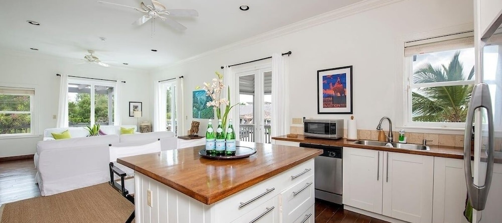 Sand Dollar Cottage 2 Bedroom Cottage, Rock Sound — photo 1