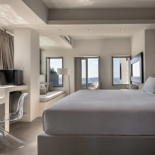 West East Suites Hotel, Santorini — photo 2