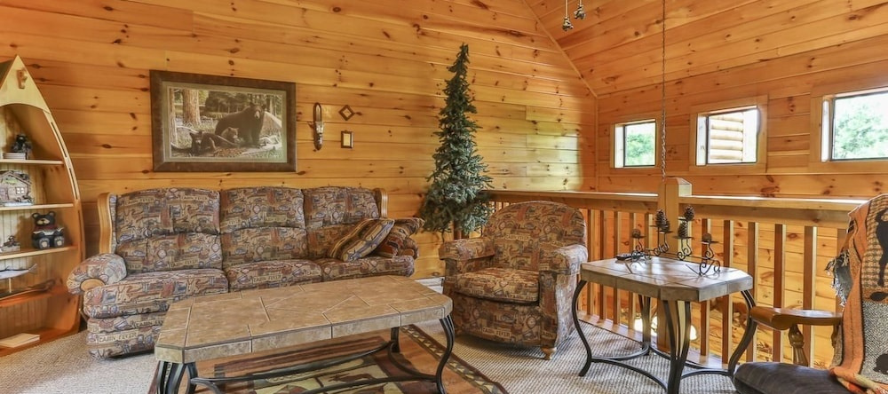 Cherokee Sunrise Lodge Apartment 4 Nevaeh Cabin Rentals, Минерал-Блафф — фото 1