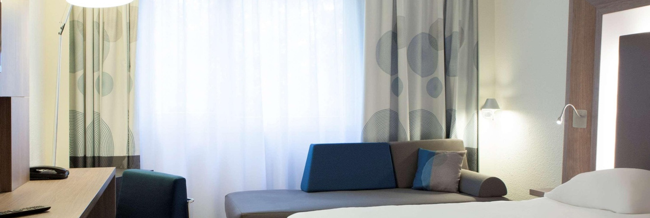 Novotel Nancy, 拉克苏 — 照片 1