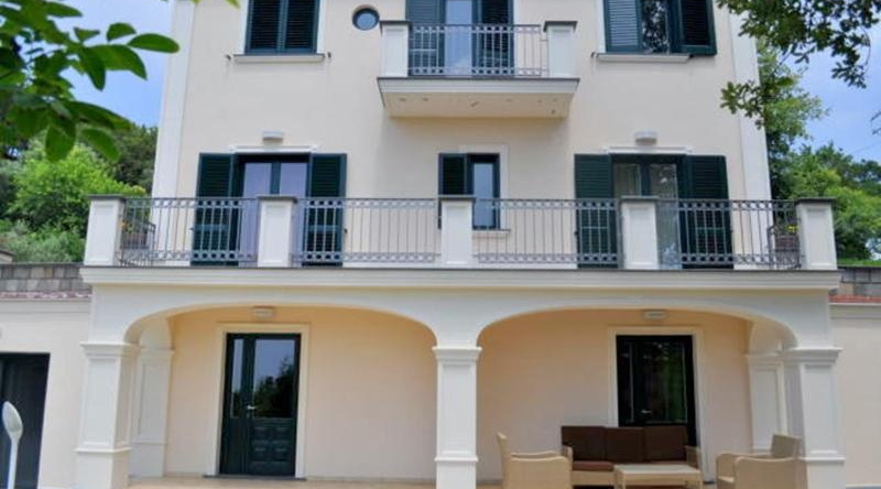 Villa Maia in Massa Lubrense, Sorrento Coast, 圣阿加塔-苏伊-杜埃-戈尔菲 — 照片 1